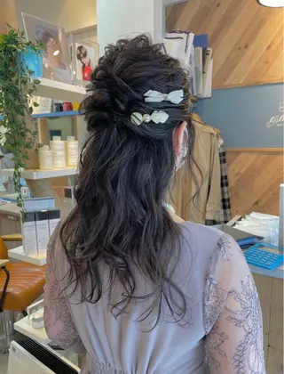 ミディアム ヘアアレンジ カワシマ セイカのヘアスタイル