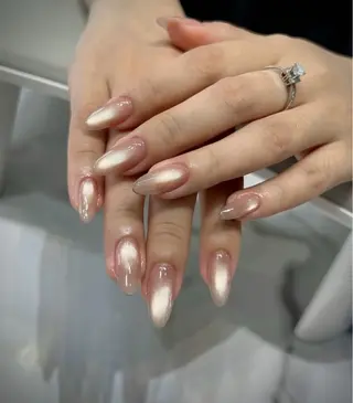 ネイル T. Leeのネイルデザイン