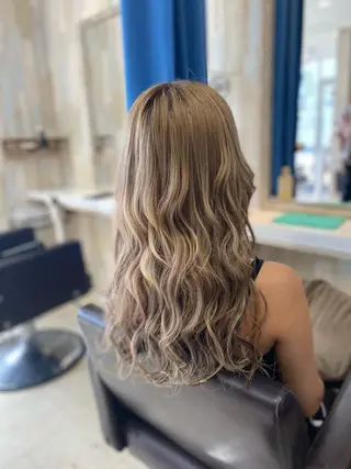 ロング 石井 彰浩のヘアスタイル