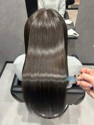 ロング カラー 佐野 彩音のヘアスタイル