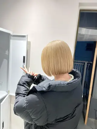 ショート カラー ハイトーン×レイヤー /遠藤将太のヘアスタイル