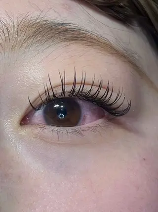 マツエク・マツパ beauty salon mee+所属・mee+ Akiのマツエク・マツパデザイン