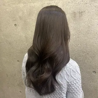 ロング カラー AIN.ANLY 明治神宮前所属・ムツキ/品のある 艶カラー/縮毛矯正のヘアスタイル