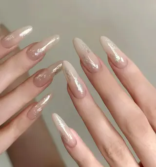 ネイル RAFFINE 月🦋🩵のネイルデザイン