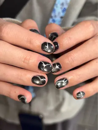 ネイル 🪐富島彩夏 /海外nail🪐のネイルデザイン