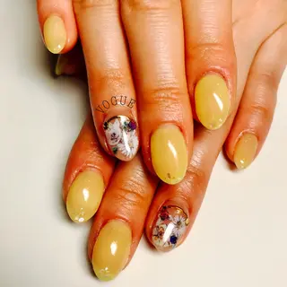 ネイル VOGUE ×SWANのネイルデザイン