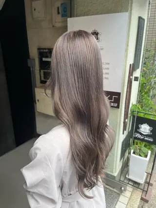 ロング カラー 艶髪/ハイトーン/ ヘアセット/モエノのヘアスタイル