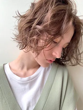 ショート パーマ レイヤー／似合わせ TAKUYAのヘアスタイル