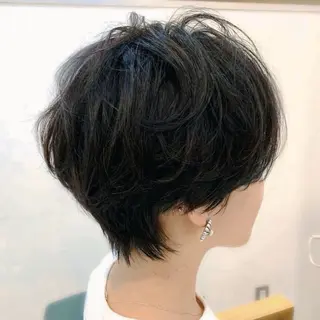 ショート カラー 前田 健太のヘアスタイル