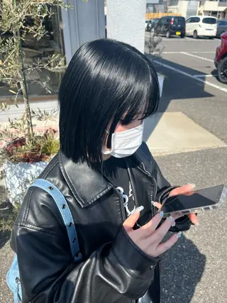 ショート カラー 寺島 理菜のヘアスタイル