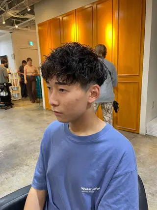 パーマ メンズ RIN／韓国ヘア レイヤーカットのヘアスタイル