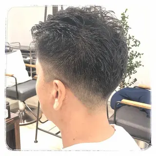 メンズ 🟢ウルフ／スパイラ ルパーマ／大西🟢のヘアスタイル