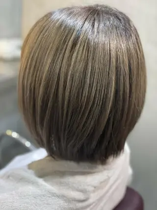 ミディアム 岡田 駿也のヘアスタイル