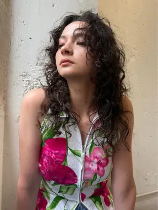 セミロング ✴︎UNU ✴︎モエカのヘアスタイル