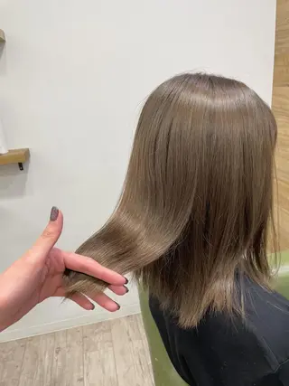 ミディアム 飯塚 青空のヘアスタイル