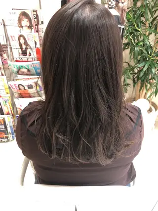 ミディアム 阿部 美咲のヘアスタイル