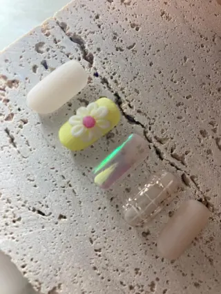 ネイル ネイルアトリエ プラスメリーのネイルデザイン