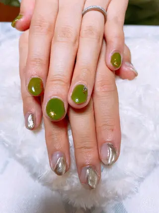 ネイル The Best Beauty受付担当のヘアスタイル