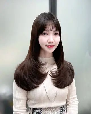 カラー 韓国レイヤーカット 髪質改善▫️水野有真のヘアスタイル