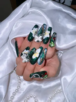 ネイル 高島 夏海のネイルデザイン