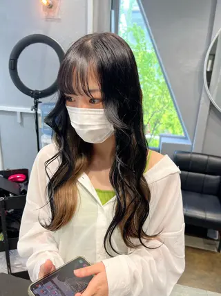 ロング maya レイヤーカットのヘアスタイル