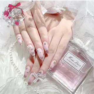 ネイル マシェリローズ所属・Macherie Roseのネイルデザイン