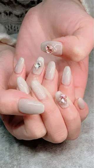 ネイル haleyume所属・shino🌟 痛ネイルのネイルデザイン