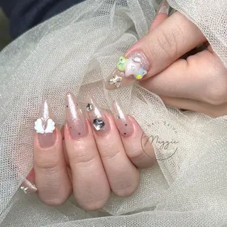 ネイル Maggie Nail🦩のネイルデザイン