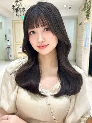 セミロング カラー ピンクカラー🩷スパ ニスト🧴みき🎀のヘアスタイル