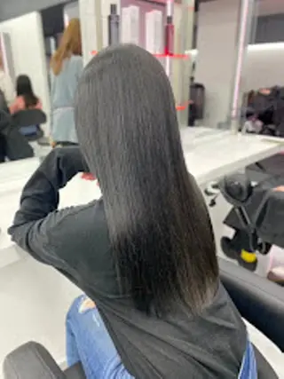 カラー 🪞SHE池袋 Official🪞のヘアスタイル