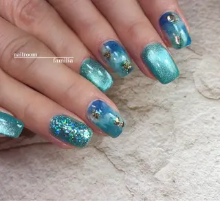 ネイル -nailroom- familiaのネイルデザイン