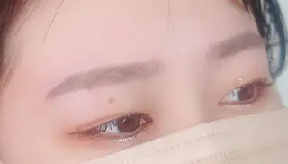 メンズ アイブロウ NAZ eyelash&eyebrow by medical salon所属・NAZ 表参道 Tomokoのマツエク・マツパデザイン