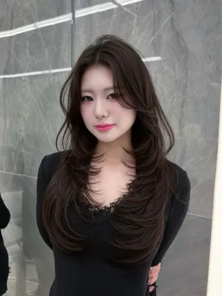 ロング MAEUL NAGOYA所属・⛓ワンホンレイヤー 🥀🖤/あいりのヘアスタイル