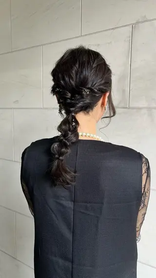 ロング ヘアアレンジ 伊佐治 夕芽のヘアスタイル