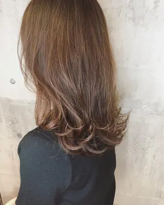 ミディアム カラー 髪質改善ｶﾗｰ ｹｱﾌﾞﾘｰﾁ/ﾀﾑのヘアスタイル
