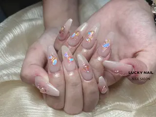 ネイル LUCKY NAILのネイルデザイン