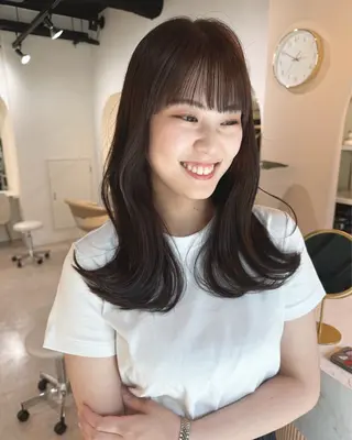 セミロング カラー ヘアアレンジ Akane レイヤー/艶カラーのヘアスタイル