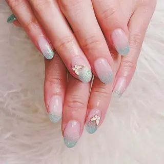 ネイル . JUNのネイルデザイン