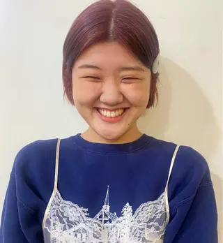 ショート カラー Lilu しずくのヘアスタイル