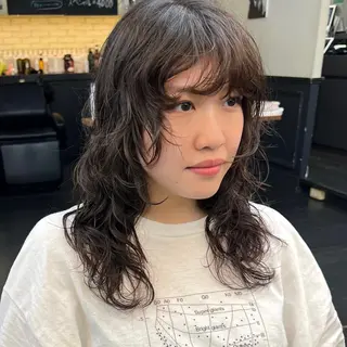 ミディアム パーマ 大久保 佳那のヘアスタイル