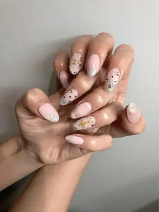 ネイル 指名支持率NO.1 スタイリストのヘアスタイル