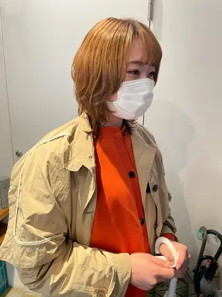 ミディアム カラー MIOベージュカラー 柔らかいカラーのヘアスタイル