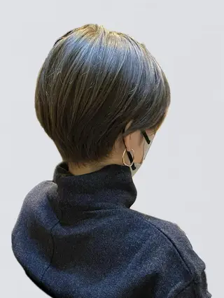 ショート カラー 小林 大輝のヘアスタイル