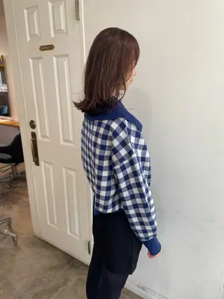 ミディアム カラー MIOベージュカラー 柔らかいカラーのヘアスタイル