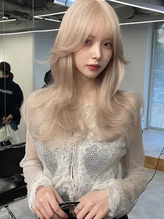 ロング 川上 彩華のヘアスタイル