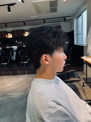 メンズ フェザーパーマ/韓国 /メンズカット/保立のヘアスタイル