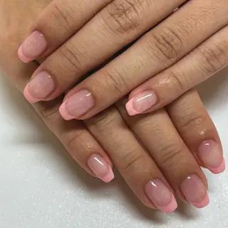 ネイル abbie新宿東口店所属・Tsunemi Sumireのネイルデザイン