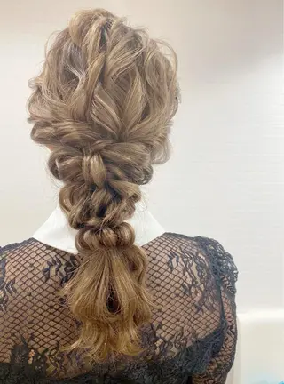 ヘアアレンジ GRANLUSSO 〜グランルッソ駅前店所属・木口 嘉美のヘアスタイル