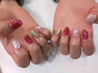 ネイル R'well所属・はばすみれ🎀ﾈｲﾙ 光ﾌｪｲｼｬﾙ ﾍｱのネイルデザイン