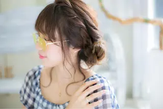 セミロング ヘアアレンジ 透明感♡︎♡︎ 佐々木早苗のヘアスタイル